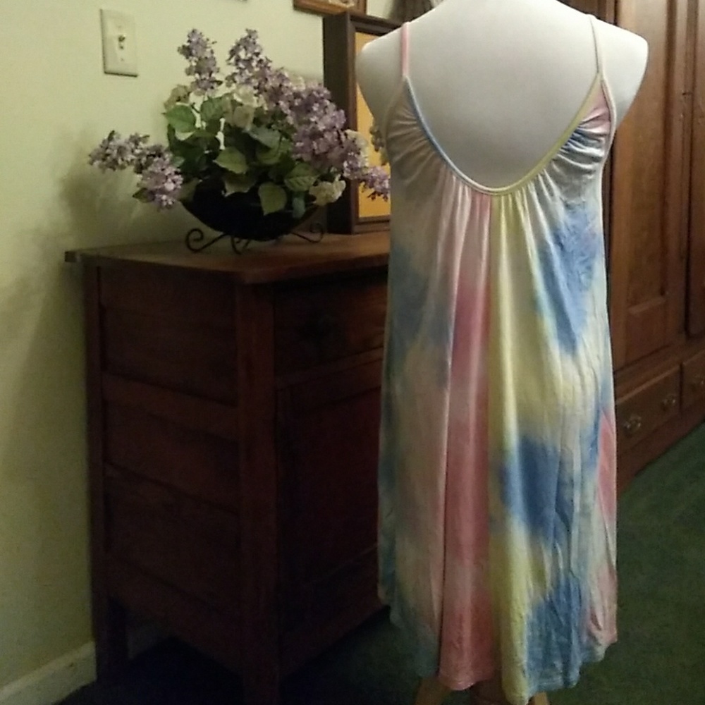 Dress - Picture 3 of 4